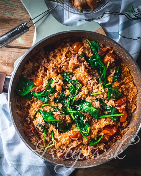 Panvica s ryžou a bielym vínom