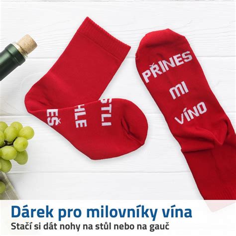 vtipné ponožky s nápisom prines mi víno