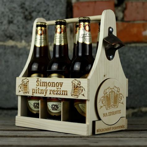kompletný darčekový set: drevená kazeta na pivo s podtáckami a otvárakom