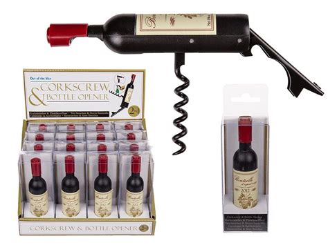 Fľaše vína s rôznymi etiketami