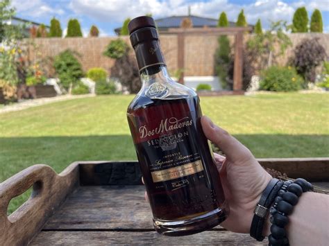 fľaša investičného rumu