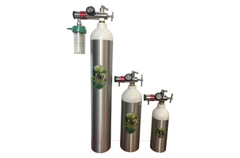 Obrázok tlakovej fľaše s pripojeným redukčným ventilom