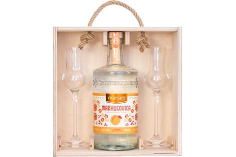 Darčekové balenie borovičky s pohárikmi