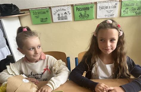 Deti sa zabávajú na Dni otvorených dverí