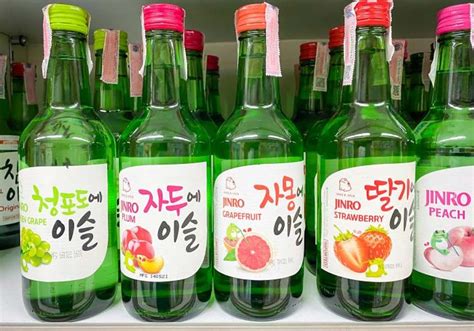 Typická zelená fľaša kórejského Soju