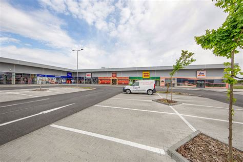 obchodné centrum Dunajská Streda