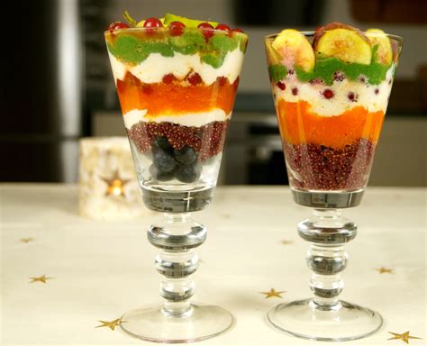 Pohár s brandy a ovocím