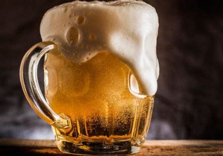Pohár piva s penou