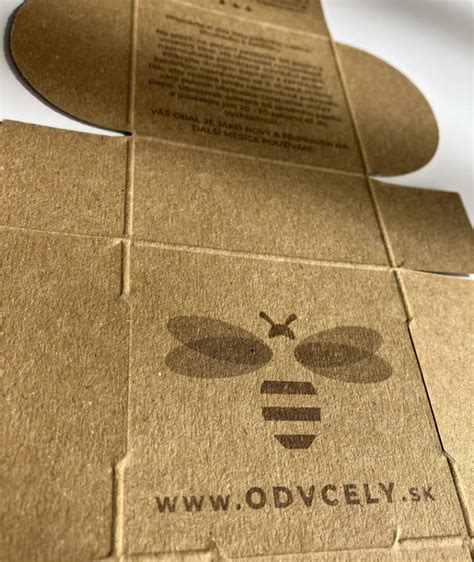 ilustrácia rôznych typov kartónových obalov na víno