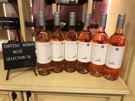 Výber fliaš alsaských vín rôznych odrôd