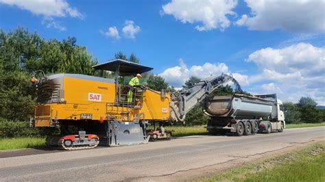 Symbolické znázornenie dvoch ciest - k závislosti a k triezvosti