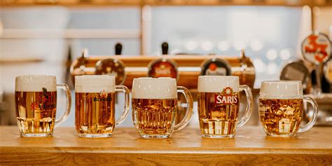 čapované pivo a fľaše