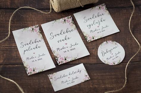 Ukážka rôznych materiálov pre svadobné etikety