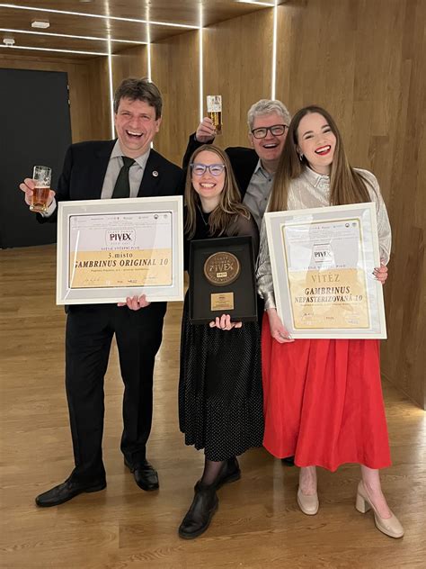 Štítky ocenených pív na súťaži Pivex