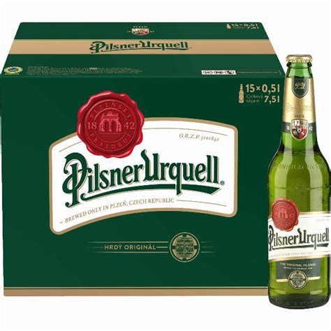 Fľaša piva Pilsner Urquell s tradičnou etiketou