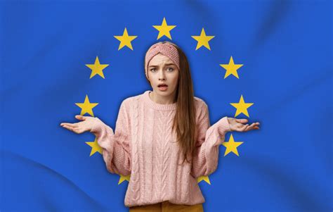 Znak Európskej únie a fľaša Spišskej borovičky