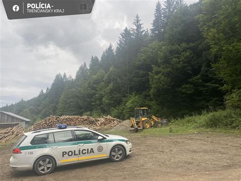 Polícia vykonáva dychovú skúšku