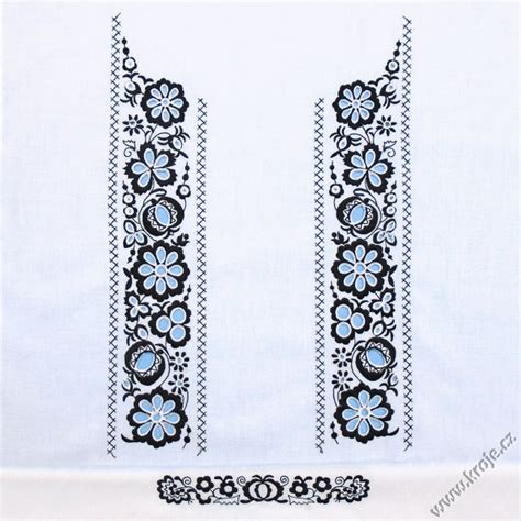 Detail výšivky na folklórnej košeli