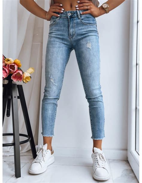 Dámske rifle s vyšívaným zdobením