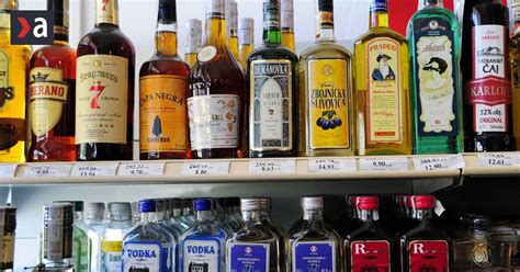 ilustrácia tváre sčervenanej po konzumácii alkoholu