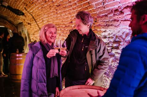 Ilustrácia historickej pivnice s ľadom