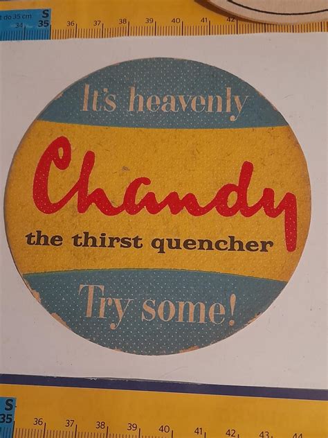 Televízna obrazovka s reklamou na alkohol