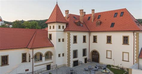 Kaštieľ Pálffy vo Svätom Jure