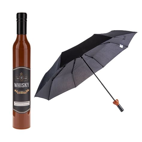 Fľaša s whisky a sprej