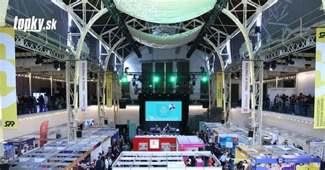 Interiér Starej tržnice počas festivalu