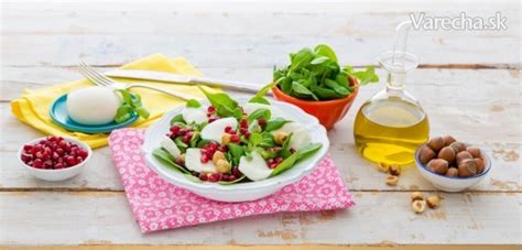 Široká škála jedál s granátovým jablkom