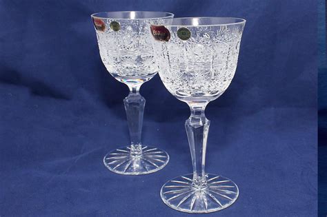 Ručne brúsené krištáľové poháre na víno