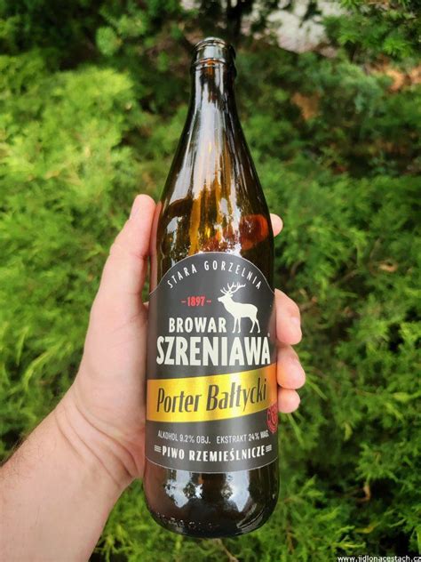 Fľaša piva s vysokým obsahom alkoholu