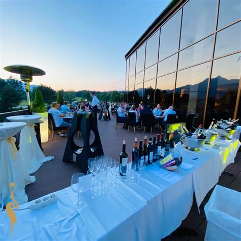 Oslava s miešanými nápojmi