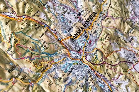 Mapa Banskej Bystrice s vyznačenými historickými pivovarníckymi lokalitami