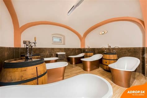 Interiér pivného múzea Starkenberger s pivným bazénom