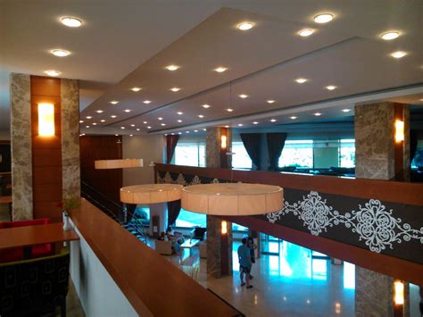 Interiér hotela s pivovarským kotlom