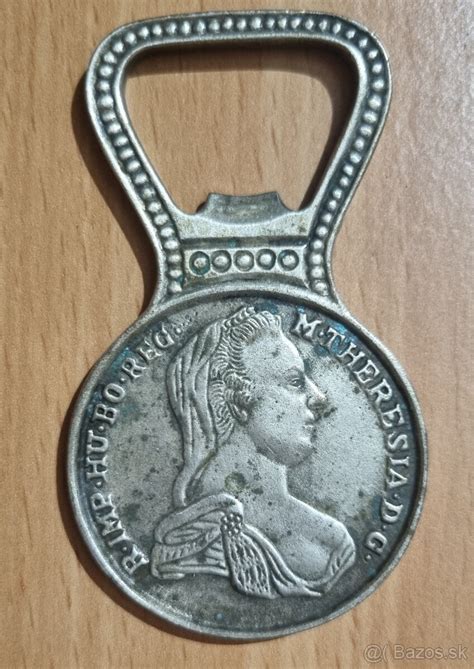 starý otvárač na pivo