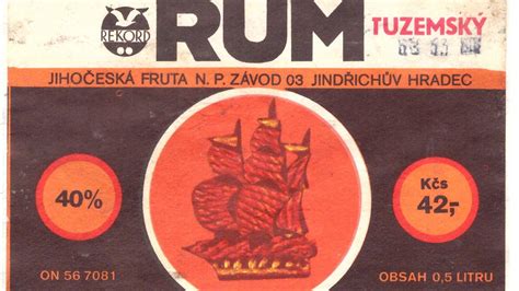 Fľaša rumu tuzemského