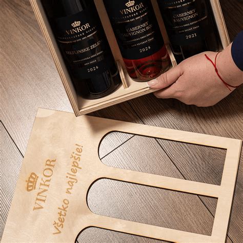 Fľaše vín z vinárstva AMICIUS s modernými etiketami