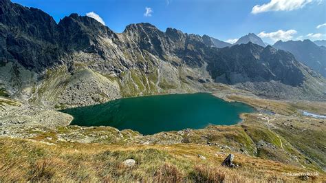 Veľké Hincovo pleso s okolitými štítmi