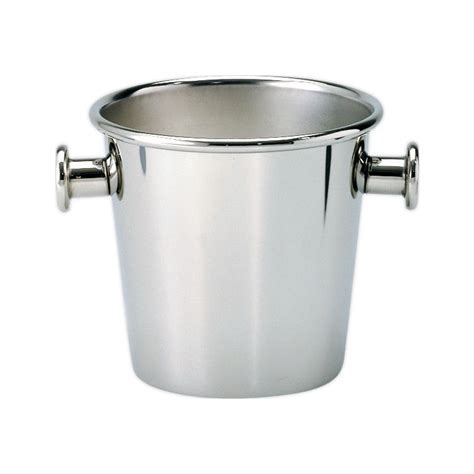 Detail nerezovej chladiacej nádoby na víno