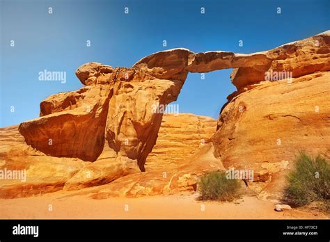 Skalný most Burdah Rock Bridge vo Wadi Rum