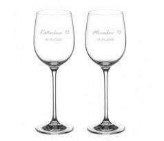 Detail gravírovania na svadobných pohároch