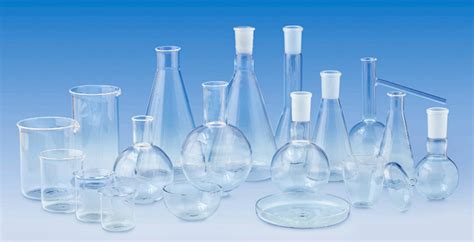 Laboratórne sklo s farebnými plameňmi