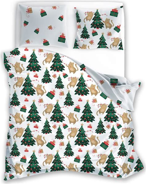 Mačky pijúce z pohárov