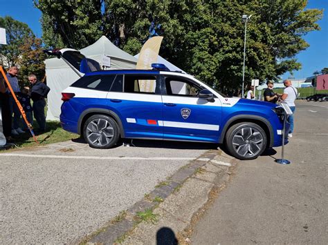 Ilustračná fotografia policajnej hliadky zastavujúcej vozidlo