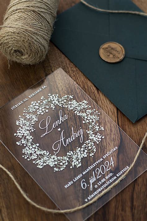 Detail gravírovania na svadobnom pohári