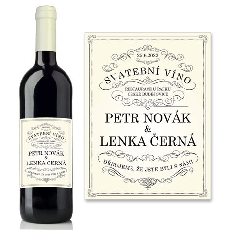 Zlaté etikety na rôznych druhoch vín