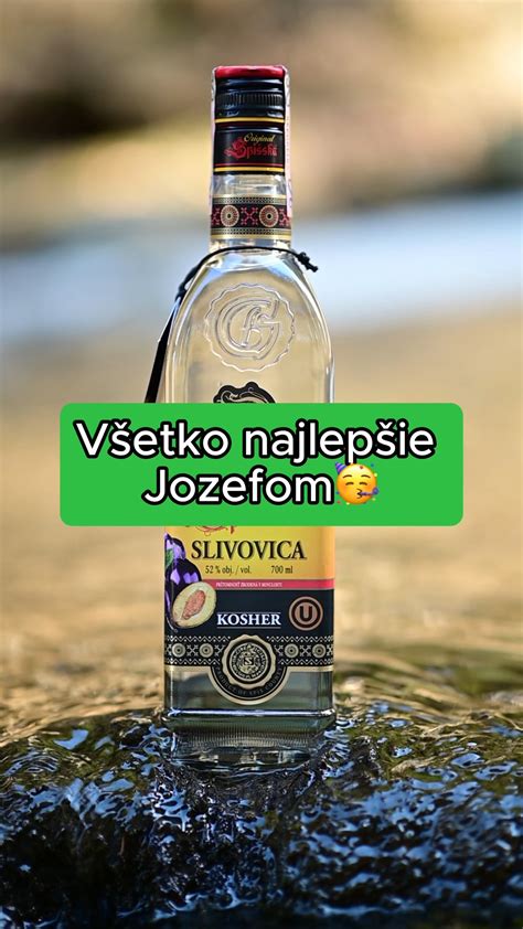 Fľaša tradičnej slovenskej borovičky