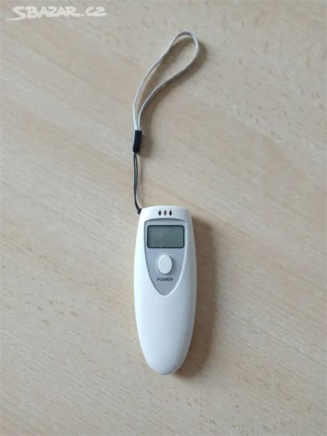 Ilustračná fotografia zobrazujúca alkoholový tester